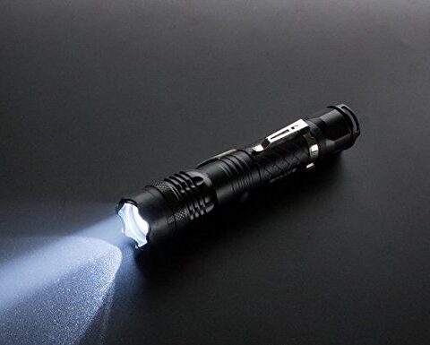 Police Small Bright Metal Flashlight Stun Gun Rechargeable (1158)